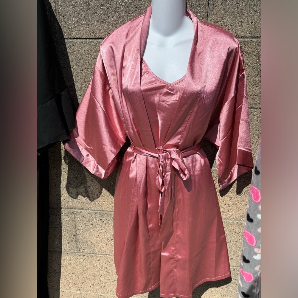 Youmita Robe & Slip 4 Piece Set - Picture 2 of 3